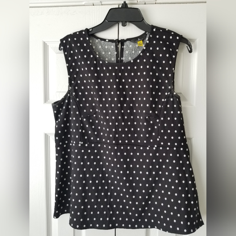 Ladies polka dot peplum top